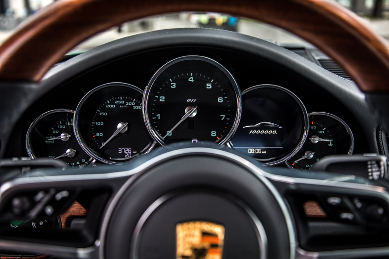 Illustration for article titled Gaze At The Beautiful One-Millionth Porsche 911 Gracing New York City